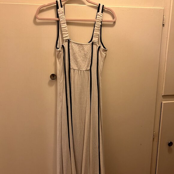 Dress - Picture 5 of 8